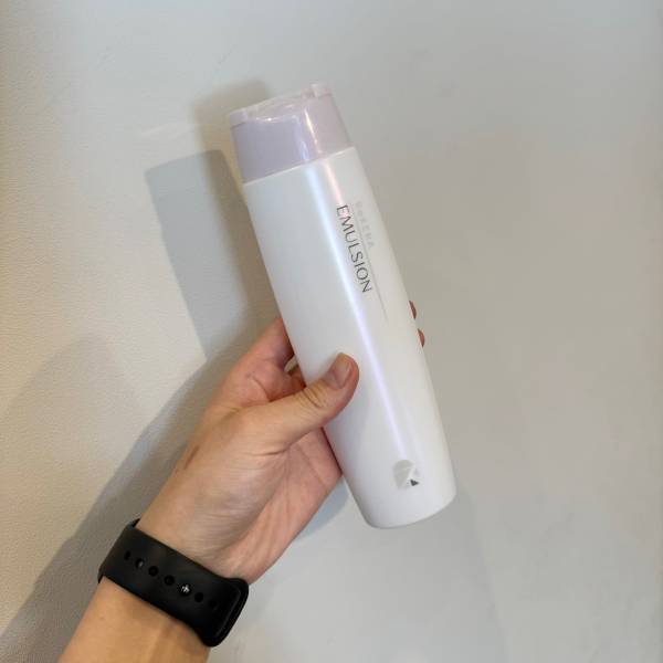 梅雨を乗り切る厳選ヘアケアアイテム！髪の広がりやうねり、ダメージなどにおすすめ | HugMug