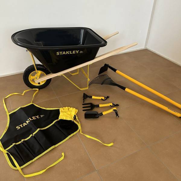 【コストコ】子ども用ガーデニング豪華7点セットが驚きの価格でコスパ最強！ | HugMug