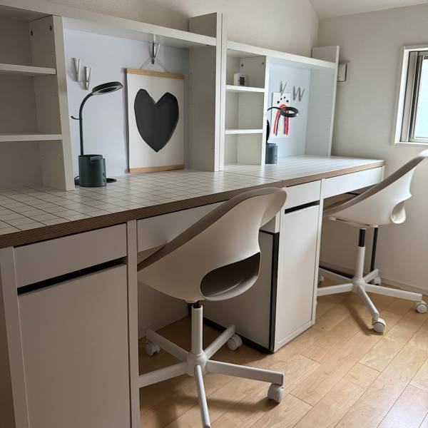 3万円以下で揃う⁈【IKEA】の学習机でワンランク上のkids roomに | HugMug