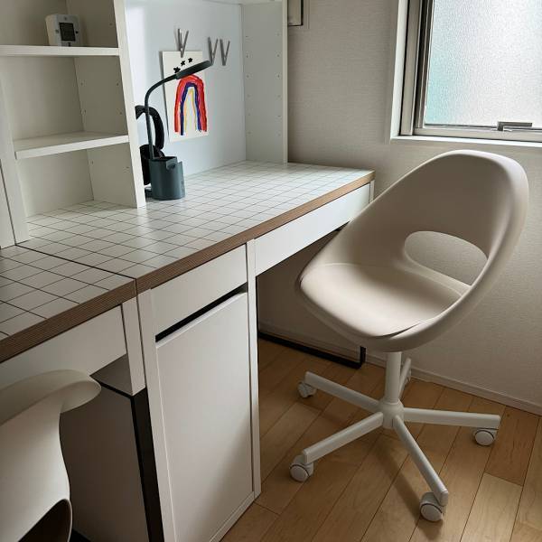 3万円以下で揃う⁈【IKEA】の学習机でワンランク上のkids roomに | HugMug