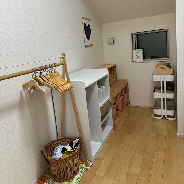 3万円以下で揃う⁈【IKEA】の学習机でワンランク上のkids roomに | HugMug