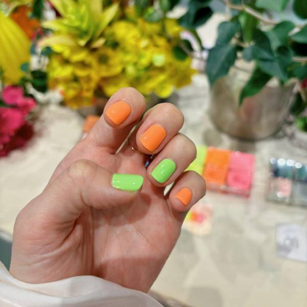 【ネイル時短アイテム】45秒で乾くトップコート＆指を入れて回すだけのリムーバーがすごい | HugMug