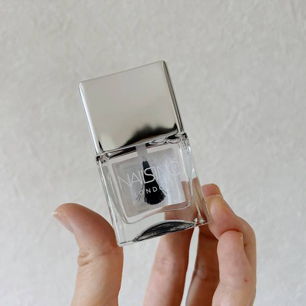 【ネイル時短アイテム】45秒で乾くトップコート＆指を入れて回すだけのリムーバーがすごい | HugMug