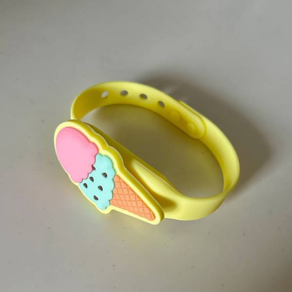 【DAISO】200円で虫よけ対策！？親子で使える虫よけリストバンド使用レポ！ | HugMug