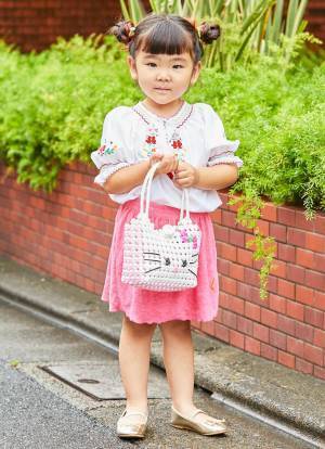ヴィンテージでつくる姉妹コーデがめちゃかわ♡ カラフルアイテムで夏っぽく！ | HugMug