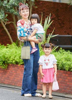 ヴィンテージでつくる姉妹コーデがめちゃかわ♡ カラフルアイテムで夏っぽく！ | HugMug