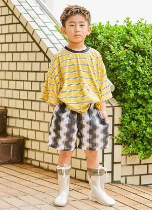 雨の日でもおしゃれに！ 長靴コーデの底上げテク必見♪ | HugMug