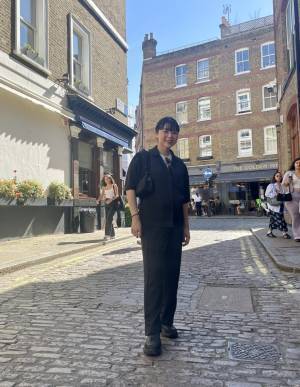 履き心地抜群 &amp; 細見え！4色買いした程使える【6 ロク】のイージーサテンパンツ | HugMug