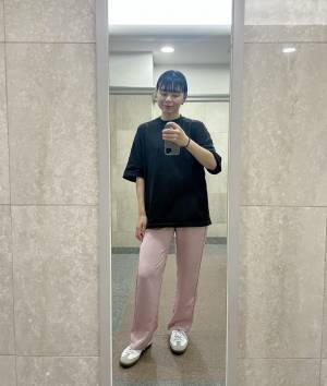 履き心地抜群 &amp; 細見え！4色買いした程使える【6 ロク】のイージーサテンパンツ | HugMug