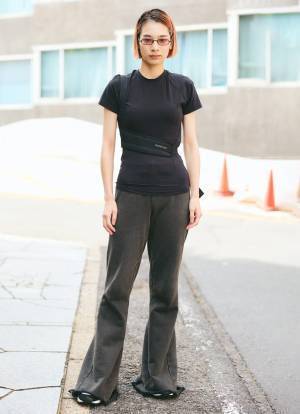 おしゃれ親子の失敗しないワントーンコーデ！ブラック×ブルーで対照的に  | HugMug