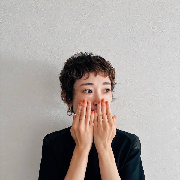 本当に110円！？【ダイソー】ジェルネイルがコスパ最高！ちゅるんネイルの作り方 | HugMug