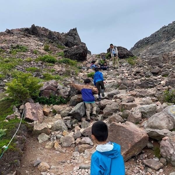 【親子登山のススメ】6才で百名山「那須茶臼岳」アタック！持ち物など徹底レポ | HugMug