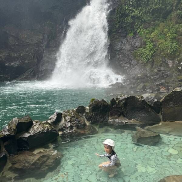 手ぶらOK！超穴場！【大滝温泉天城荘】滝や洞窟など大自然の温泉プールがおすすめ | HugMug