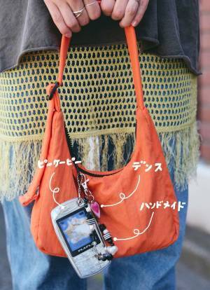 バッグにチャームをつけるのが新トレンド！ 【チャームSNAP 5選】 | HugMug