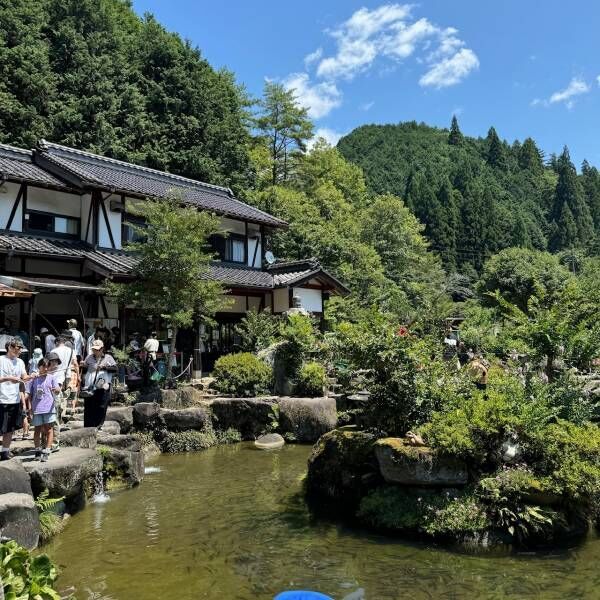 つかみ取りして釣って食べる！！岐阜県「あくだ渓流苑」がめちゃくちゃ楽しい！ | HugMug