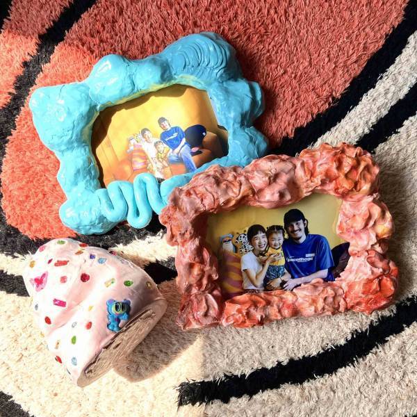 欲しいものは自分で作れる！【100均】アイテムでかみねんどフォトフレーム&amp;ペンスタンドDIY | HugMug