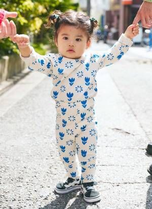 秋に着るクリスマスカラーがめちゃかわ！ニット×デニムで仲良し度アップ♡ | HugMug