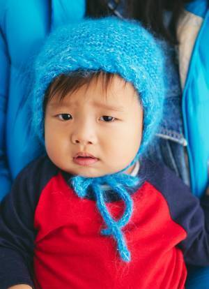 ヴィンテージMIXコーデがおしゃれすぎ！鮮やかブルーで親子リンク | HugMug