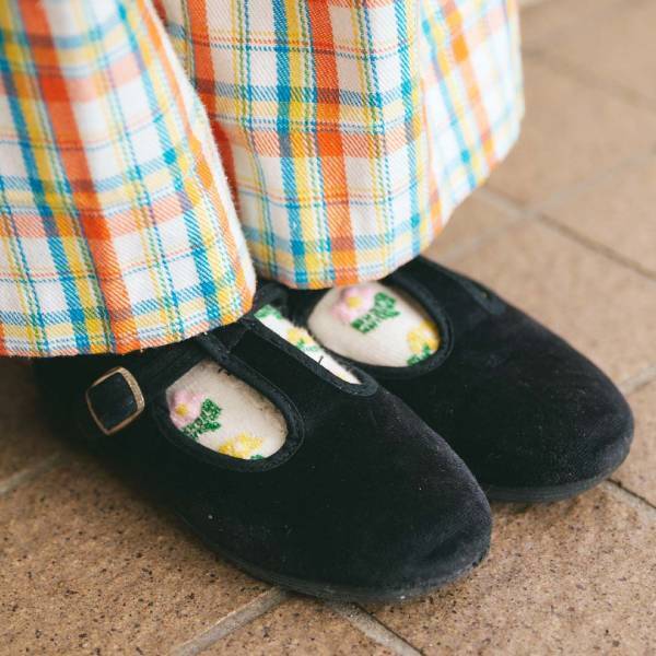 古着MIXがやっぱり可愛い♡おしゃれファミリーに冬のカラフルコーデ | HugMug