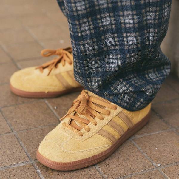 古着MIXがやっぱり可愛い♡おしゃれファミリーに冬のカラフルコーデ | HugMug