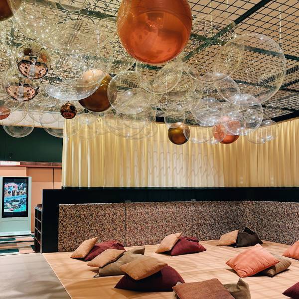 泊まりディズニーなら新オープン『星野リゾート 1955 東京ベイ』がコスパ最強でおすすめ！ | HugMug