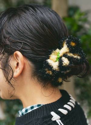 それママのハンドメイドなの！？イエロー×パープルが鮮やかな親子コーデ | HugMug