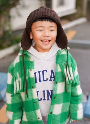 【ZARA】オレンジアウターがめちゃかわ！おしゃれファミリーの休日コーデ | HugMug