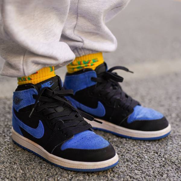 【ZARA】オレンジアウターがめちゃかわ！おしゃれファミリーの休日コーデ | HugMug