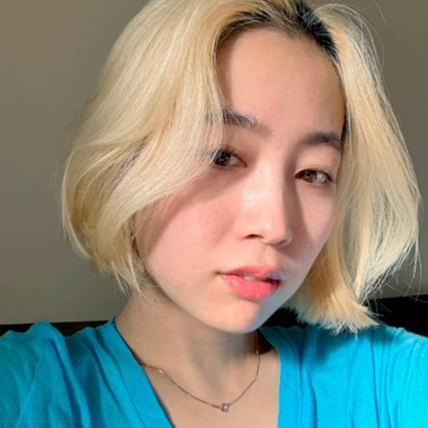 “メイクは最小限”の日。おしゃれママが手放せない「1アイテムでいい感じ」コスメ | HugMug