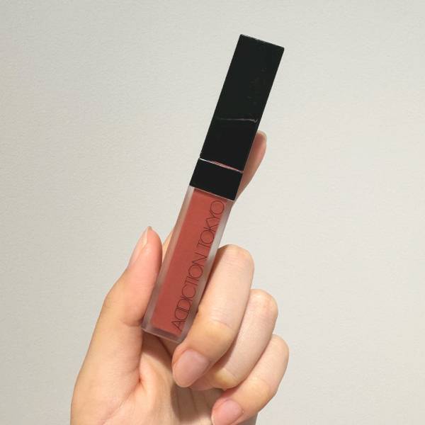 “メイクは最小限”の日。おしゃれママが手放せない「1アイテムでいい感じ」コスメ | HugMug