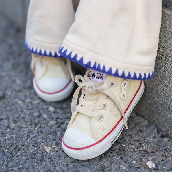 【おしゃれ親子の公園コーデ】タートルネックで仲良し度アップ！ | HugMug