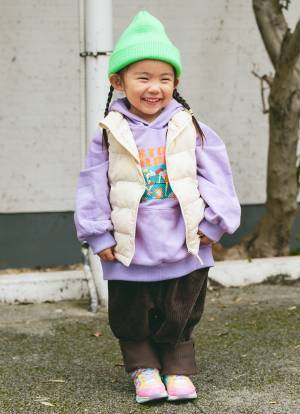 古着MIXコーデがおしゃれすぎ！ビタミンカラーでハッピーな家族コーデ | HugMug