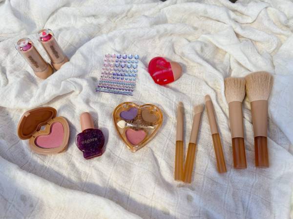 これは即完売しそう！【3COINS新作】キッズコスメ＆コスメBOXが可愛すぎる | HugMug