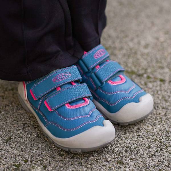 それハンドメイドなの！？ブルーをシェアした仲良し親子コーデ | HugMug