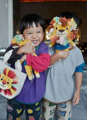 「クリスマスはザ・リッツ・カールトン沖縄へ」武智志穂の沖縄でのんびり双子育児 Vol.52 | HugMug