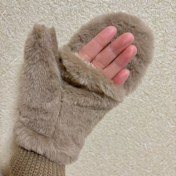 【スマホも触れる】3coinsのファーミトンがプチプラでめちゃかわ！ | HugMug