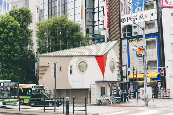 遊びながら学ぼう！ 親子で巡るアート＆建築さんぽ〈池袋編〉 | HugMug