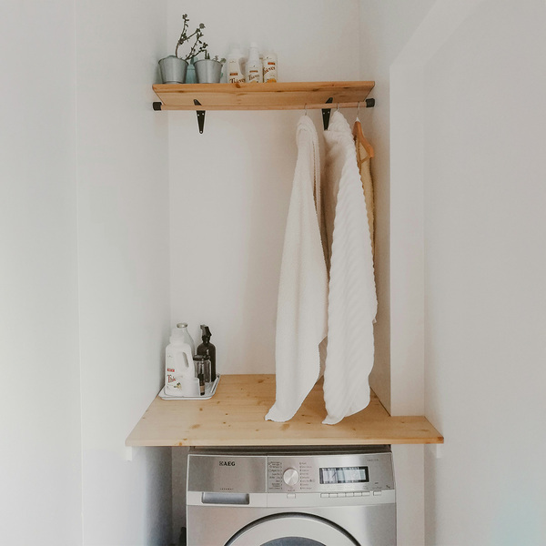 【賃貸OK！】コスパ最強で簡単にできる洗濯機上の収納スペースDIYテクニック | HugMug