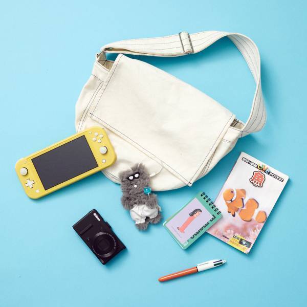 【編集部ママのバッグの中身5選】おしゃれな子育てアイテムに熟知！ | HugMug