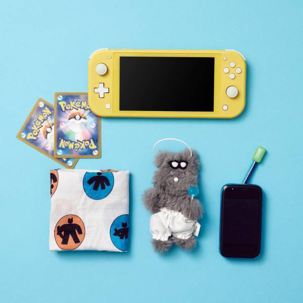 【編集部ママのバッグの中身5選】おしゃれな子育てアイテムに熟知！ | HugMug