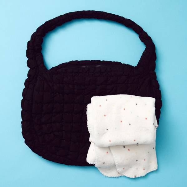 【編集部ママのバッグの中身5選】おしゃれな子育てアイテムに熟知！ | HugMug