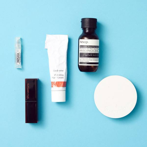 【編集部ママのバッグの中身5選】おしゃれな子育てアイテムに熟知！ | HugMug