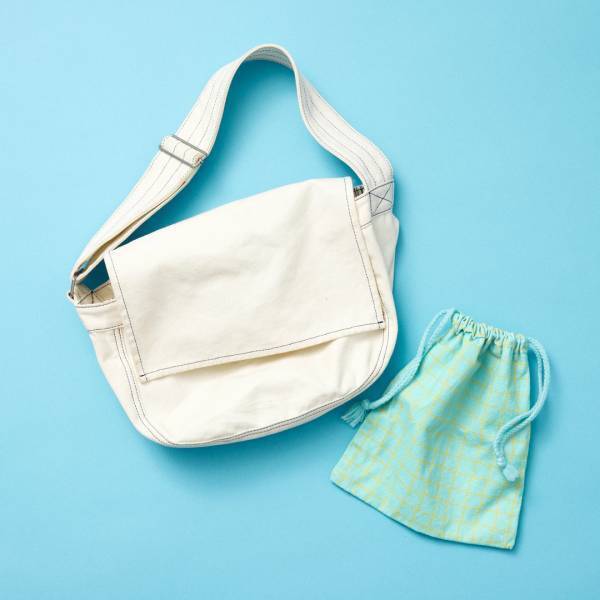 【編集部ママのバッグの中身5選】おしゃれな子育てアイテムに熟知！ | HugMug