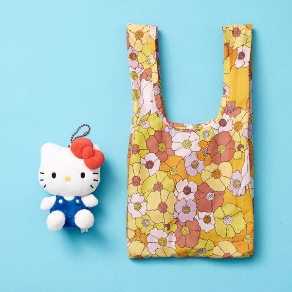 【編集部ママのバッグの中身5選】おしゃれな子育てアイテムに熟知！ | HugMug