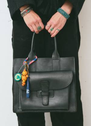 古着好き親子の冬コーデがおしゃれすぎ！ブラック×ブルーで仲良しリンク | HugMug