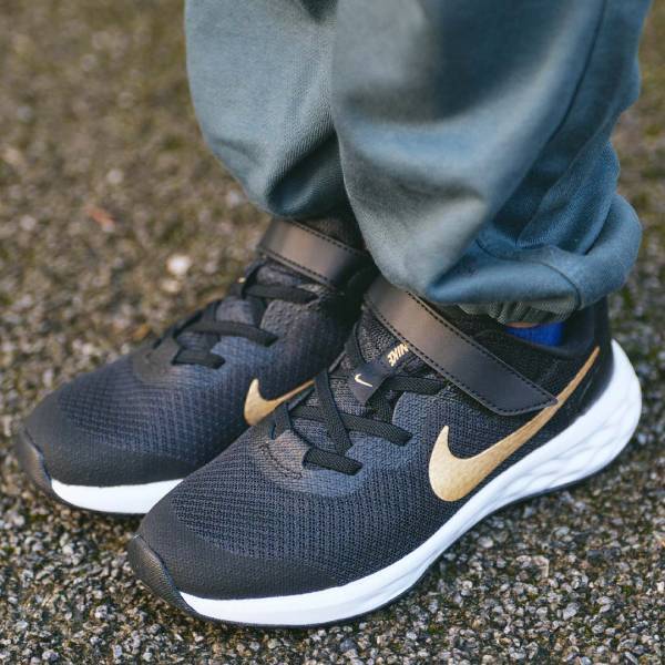 ほぼ『ZARA』でつくるキッズコーデに注目！ブラックをシェアした家族リンクコーデ | HugMug