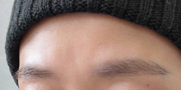 おしゃれな人の最新アイブロウ事情。メイク感なく「自然な毛流れ」をつくる名品まとめ | HugMug