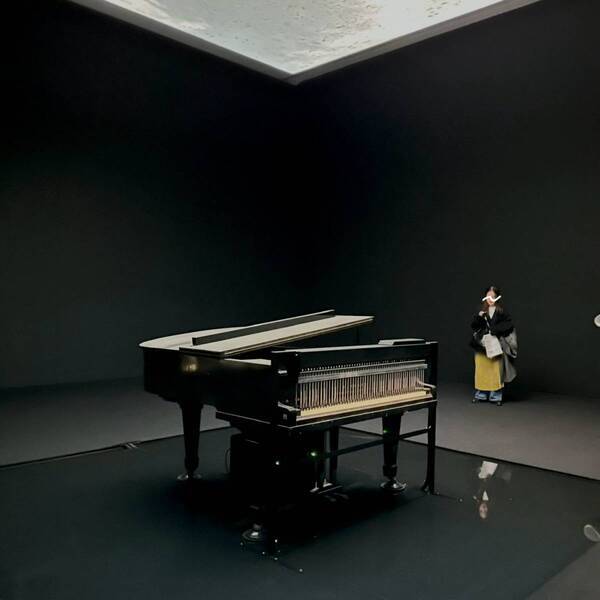 【小学生以下無料】東京都現代美術館の「坂本龍一展」を親子で楽しむ方法 | HugMug