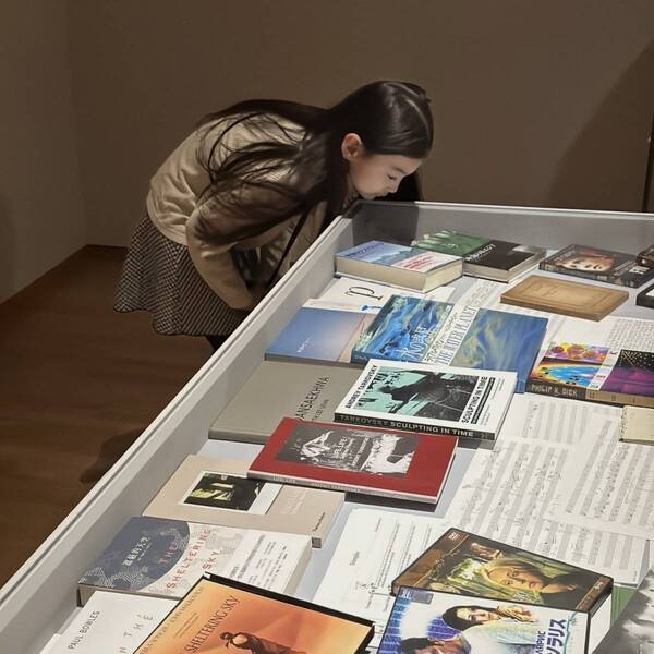 【小学生以下無料】東京都現代美術館の「坂本龍一展」を親子で楽しむ方法 | HugMug