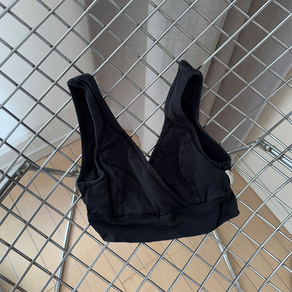 おしゃれ&amp;授乳しやすさは両立できる！0・1歳ママの授乳期コーデ | HugMug